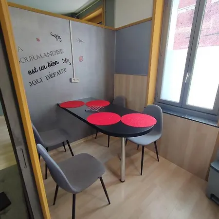 Indépendant Accès Direct Autonome. Appartement Le Cateau-Cambresis